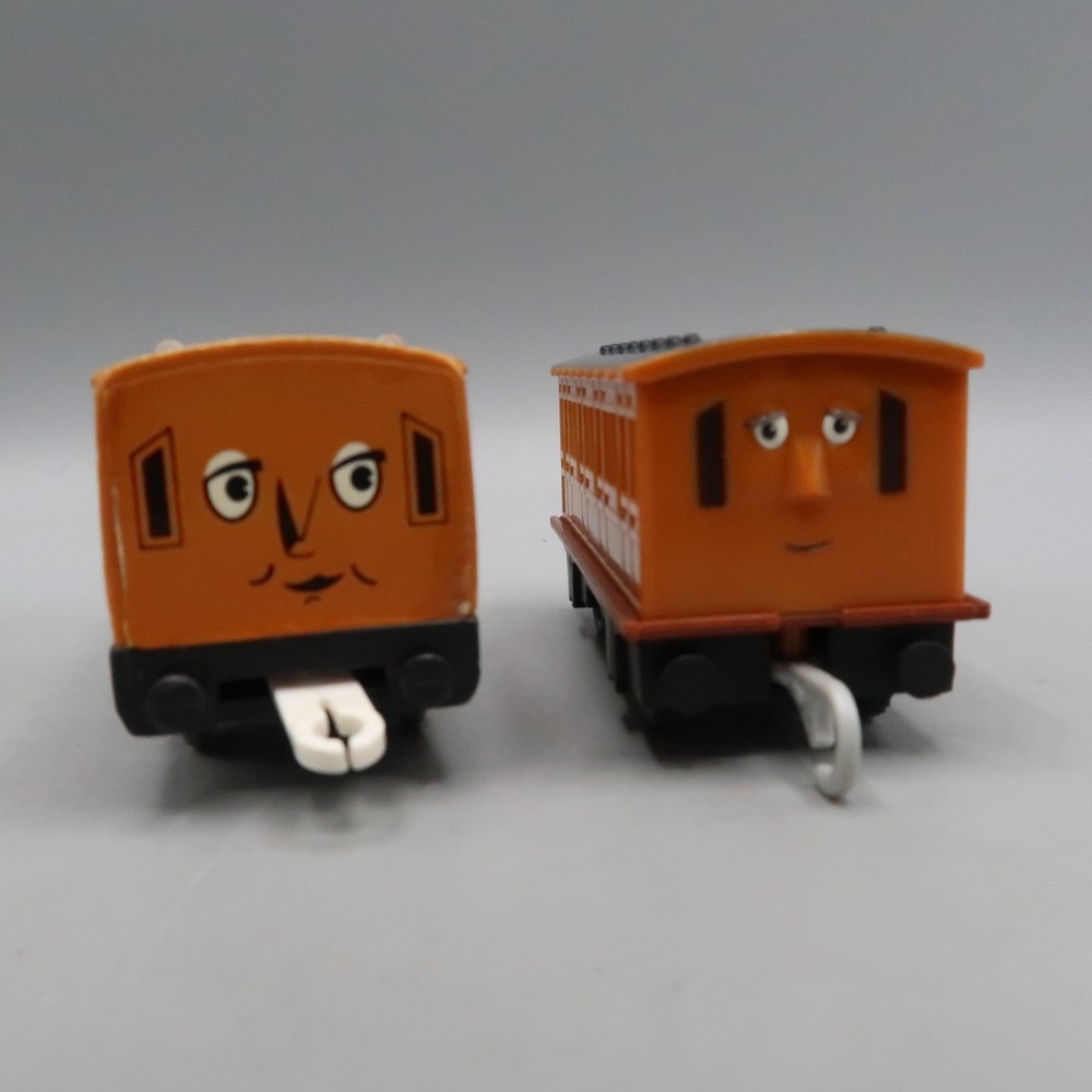 Annie‎ & Clarabel Trackmaster Thomas & Friends TOMY Gullane lot of 2 toys